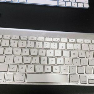 Apple Wireless Keyboard and Magic Mouse (A1314 and A1296)